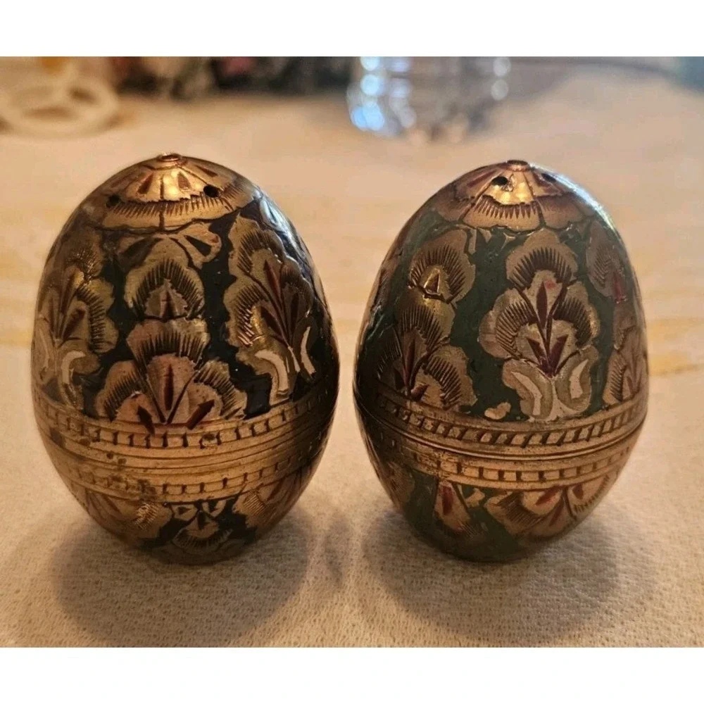 HAND CRAFTED ORNATE SOLID BRASS SALT‎ & PEPPER SHAKERS SET NEW FREE SHIPPING